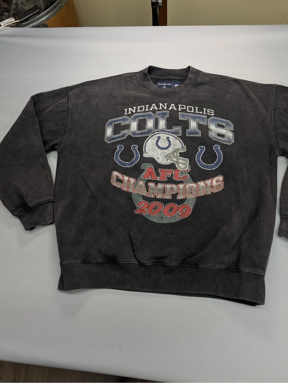 Colts AFC Champions 2009 Abercrombie Sweatshirt Medium Wash